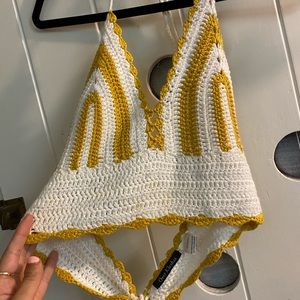 Crop crochet top